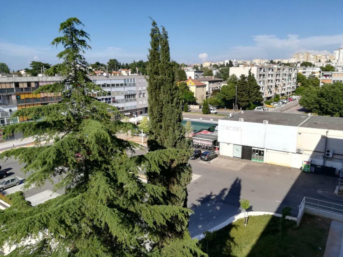 Apartman Tonika Pula Ngoại thất bức ảnh