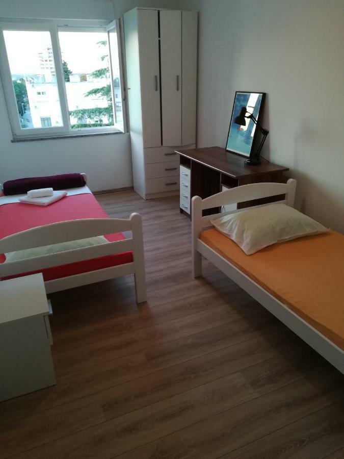 Apartman Tonika Pula Ngoại thất bức ảnh