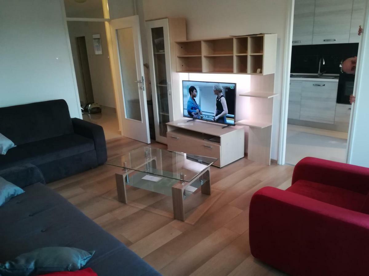 Apartman Tonika Pula Ngoại thất bức ảnh