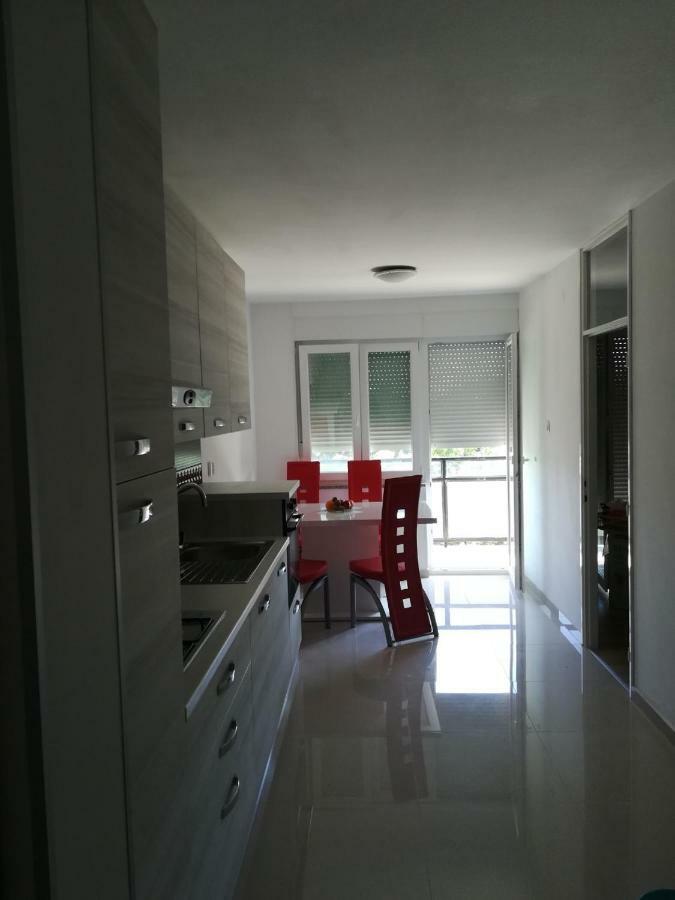Apartman Tonika Pula Ngoại thất bức ảnh